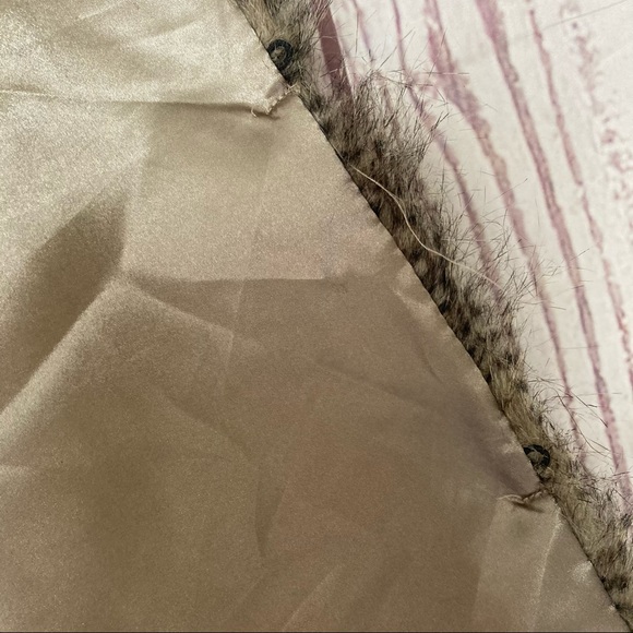 Amanda Blu Fuzzy Faux Fur Vest - Picture 9 of 10